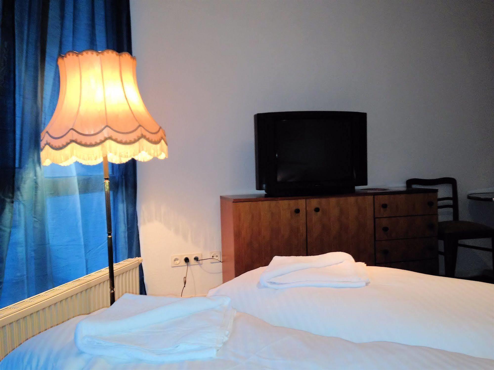 Puschkin Rooms Берлин Экстерьер фото